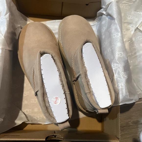 UGG Women's Classic Ultra Mini Platform in Mustard Seed - Picture 13 of 16